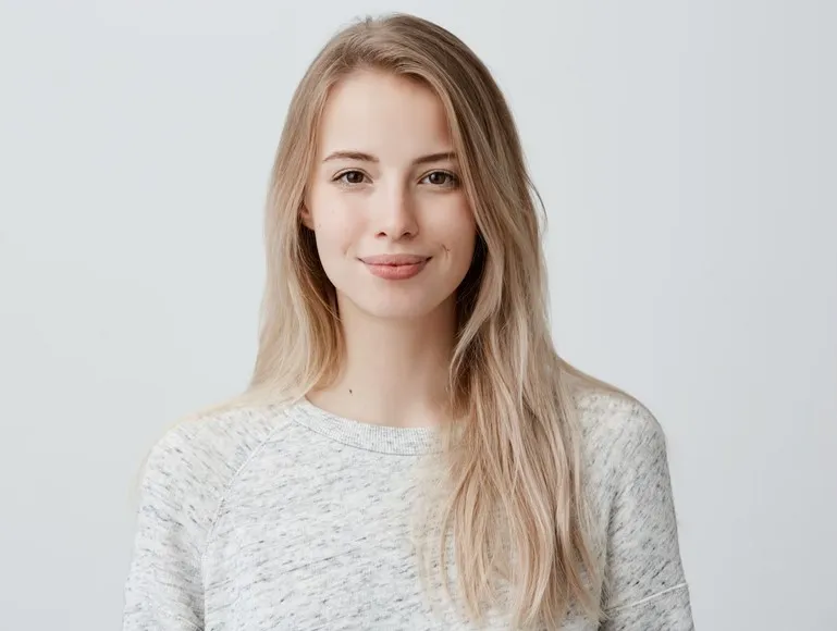 Ana R.